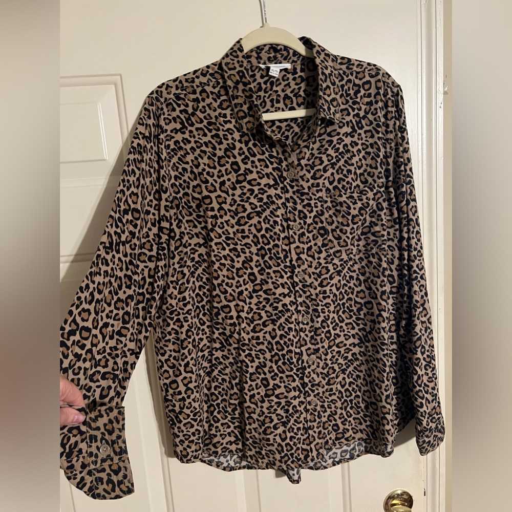 XL Cheetah Viscose Beachlunchlounge Collection Button Down